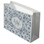 Custom Monogram Blue Toile Weihnachtsschmuck Große Geschenktüte (Vorderseite Schrägansicht)