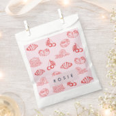 Custom Monogram Charming Girly Cherry Strawberry Geschenktütchen (Ausgeschnitten)