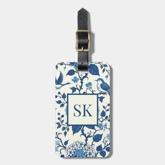 Custom Monogram Chinoiserie Blue und White Gepäckanhänger (Vorderseite vertikal)