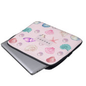 Custom Monogram Coastal Seashell Pearl Ocean Gesch Laptopschutzhülle (Vorne Knopf)