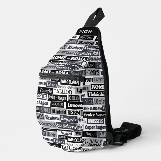 Custom Monogram European Traveller Crossbody Bag (Rechte Ecke)