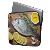 Custom Monogram Fish Dorado Laptopschutzhülle (Vorderseite Links)