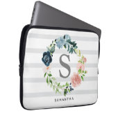 Custom Monogram Floral Wreath Greath Background Laptopschutzhülle (Vorne Rechts)
