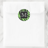 Custom Monogram Lime Green und Black Zebra Muster Runder Aufkleber (Tasche)