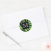 Custom Monogram Lime Green und Black Zebra Muster Runder Aufkleber (Umschlag)