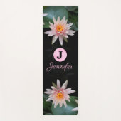 CUSTOM MONOGRAM NAMASTE ZEN SOFT PASTEL PINK LOTUS YOGAMATTE (Vorderseite)