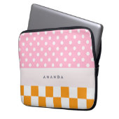Custom Monogram Pink Orange Polka Dot Karo Laptopschutzhülle (Vorderseite Links)