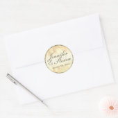 Custom Monogram Soft Gold Siegel Runder Aufkleber (Umschlag)