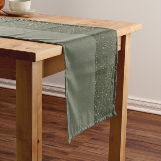 Custom Moss Green Table Runner - Lärmdetails Kurzer Tischläufer (Beispiel)