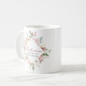 Custom Mother of the Groom Elegant Pink Floral Kaffeetasse (Vorderseite Links)