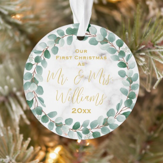 Custom Mr. and Mrs. Our First Christmas Verheirate Ornament (Baum)