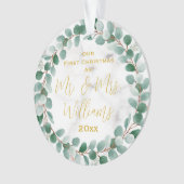 Custom Mr. and Mrs. Our First Christmas Verheirate Ornament (Vorderseite)