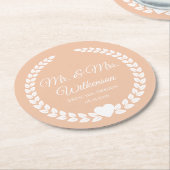 Custom Mr. & Mrs. Bride und Groom neu verheiratet Runder Pappuntersetzer (Angewinkelt)