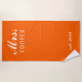Custom Mr&Mrs Honeymoon Gift Newlyweds Orange Strandtuch (Vorderseite)