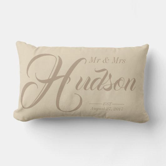 Custom Mr & Mrs Neutral Wedding Pillow Lendenkissen (Vorderseite)