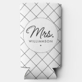 Custom Mrs. Est. Modernes, elegantes Script neu Selters Dosenkühler (Rückseite)