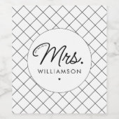 Custom Mrs. Est. Modernes, elegantes Script neu Weinetikett (Einzelnes Label)