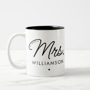 Custom Mrs. Est. Modernes, elegantes Script neu Zweifarbige Tasse