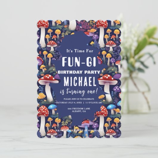 Custom Mushroom Fun-gi Card, Pilz Pun Birthday Einladung (Stehend Vorderseite)