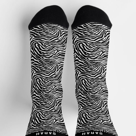 Custom Name Black and White Zebra Stripe Socks Socken (Oben)