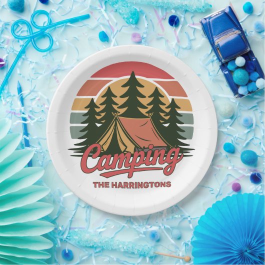 Custom Name Camping Pappteller (Party)