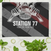 Custom NAME Firefighter Fire Department Station Geschirrtuch (Gefaltet)