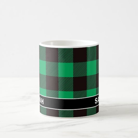 Custom Name Green & Black Buffalo Plaid Kaffeetasse (Mittel)