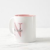 Custom Name &Initial Elegant Dusty Rose Pink Mug   Zweifarbige Tasse (Vorderseite Links)