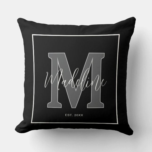 Custom name monogram typography black and white kissen (Vorderseite)