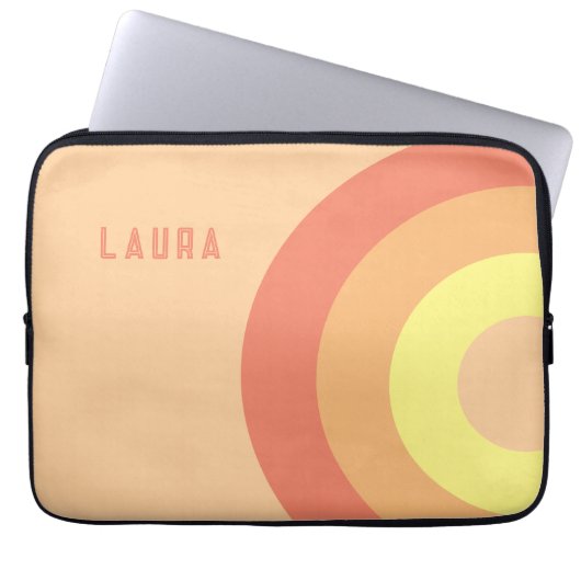 Custom name Rainbow Target – pink, Peach Laptopschutzhülle (Vorderseite)