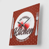Custom NAME Red Hearts Family Diner Kitchen Quadratische Wanduhr (Winkel)