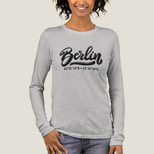 Custom Name / Text Berlin Germany Coordinates Tri-Blend Shirt (Vorderseite)