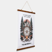 Custom Name & Text Camping Wandteppich Mit Holzrahmen (Gewinkelt)