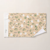 Custom Name Towels – White Floral on Vanilla Badhandtuch Set (Handtuch)