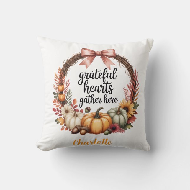 Custom name Unique autumn themed wreath  Kissen (Vorderseite)