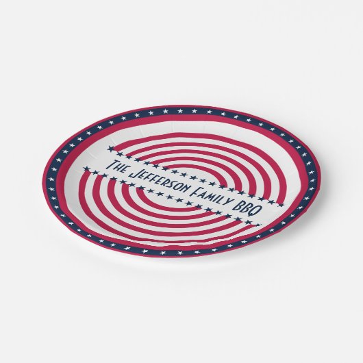 Custom Named 4th July Patriot Red White Blue Pappteller (Schrägansicht)