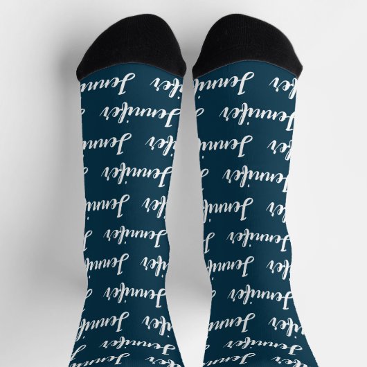 Custom Navy Blue White Script Monogram Womens Socken (Oben)