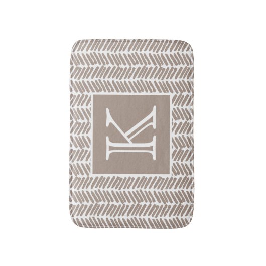 Custom Neutral Earthy Taupe Zigzag Art Stripes Badematte (Vorderseite Vertikal)