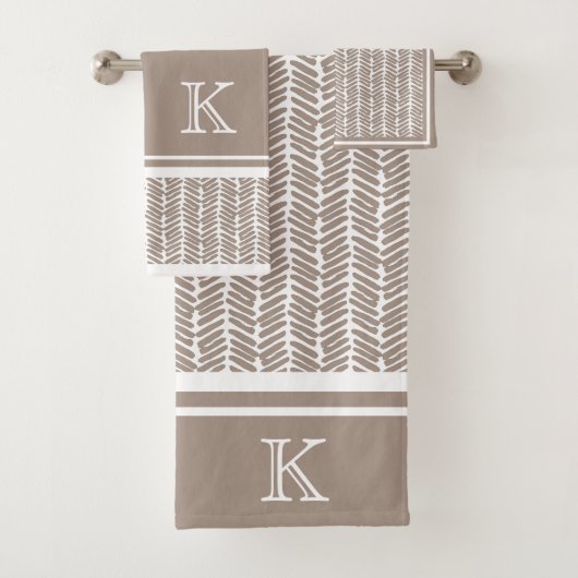 Custom Neutral Earthy Taupe Zigzag Art Stripes Badhandtuch Set (Insitu)