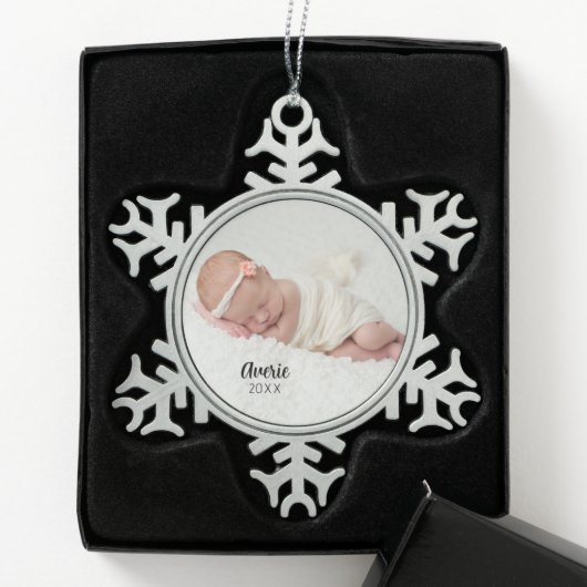 Custom Newborn Keepake Baby Foto Schneeflocken Zinn-Ornament (Box)