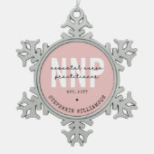 Custom NNP Neonatal Nurse Practitioner Schneeflocken Zinn-Ornament (Vorderseite)