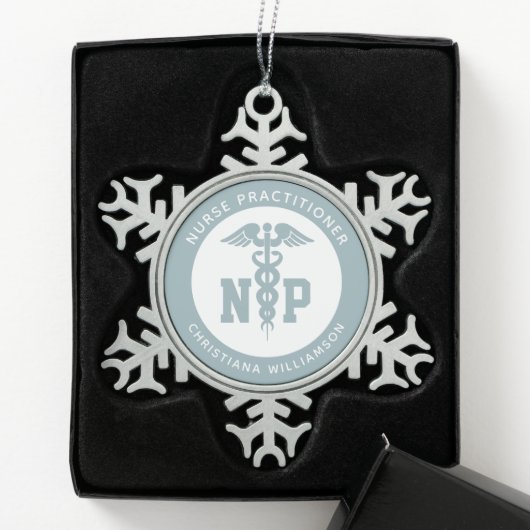 Custom NP Nurse Practitioner Abschluss Caduceus Schneeflocken Zinn-Ornament (Box)