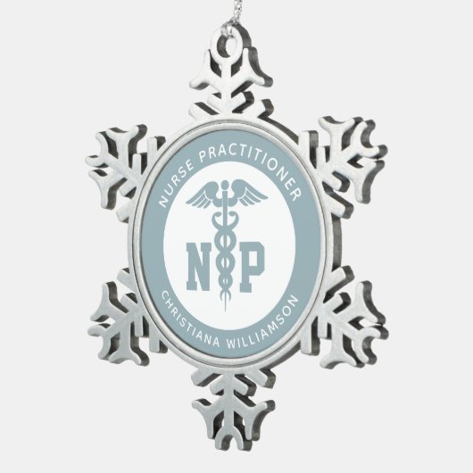Custom NP Nurse Practitioner Abschluss Caduceus Schneeflocken Zinn-Ornament (Rechts)