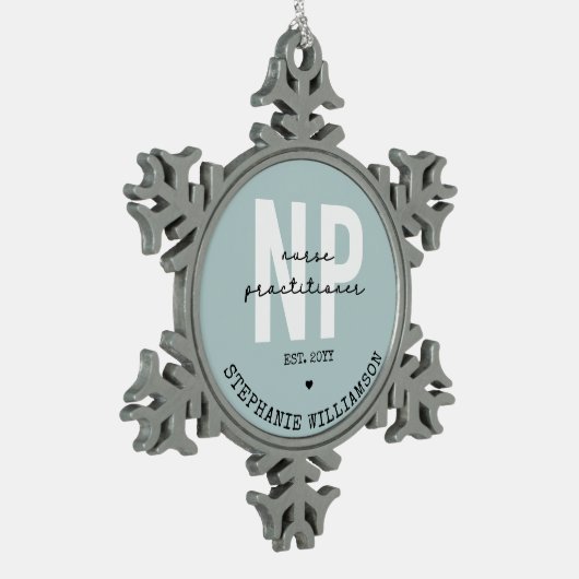 Custom Nurse Practitioner NP Abschluss Geschenk Schneeflocken Zinn-Ornament (Links)