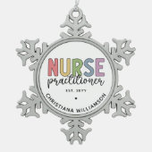 Custom Nurse Practitioner NP Nurse Abschluss Schneeflocken Zinn-Ornament (Vorderseite)