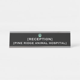 Custom Office Reception Name Plate | VET & Medical Schreibtischnamensplakette
