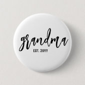 Custom Oma Est. Modern Brush Script Typografie Button (Vorderseite)