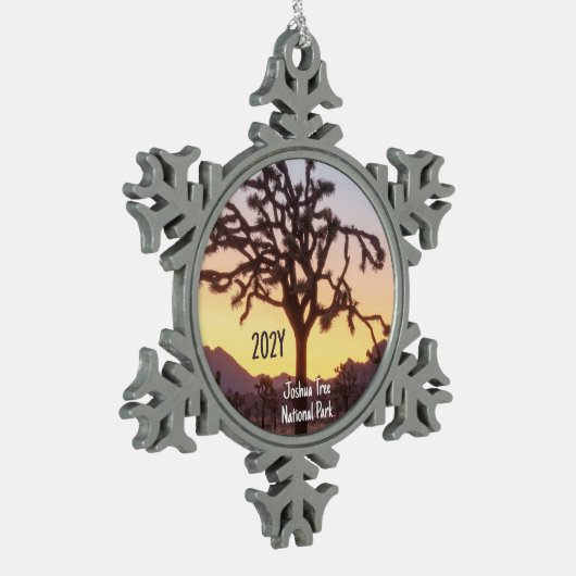 Custom Ombre Sunset Joshua Tree Schneeflocken Zinn-Ornament (Links)