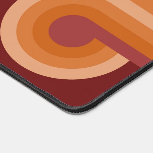 Custom Orange Dark Maroon Red Retro Art Muster Schreibtischunterlage (Ecke)