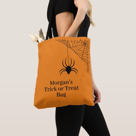 Custom Orange Halloween Spider Web Trick oder Treu Tasche (Von Nahem)